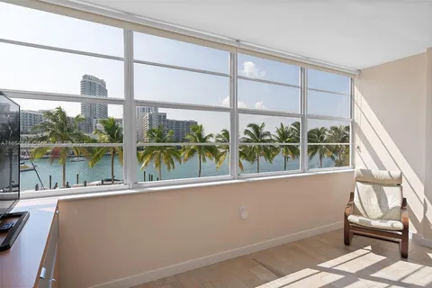 20 Island Ave # 315, Miami Beach FL 33139