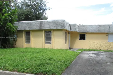 3131 N 73rd Ave, Hollywood FL 33024