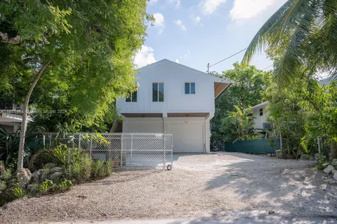 322 Bay View Ave, Key Largo FL 33037