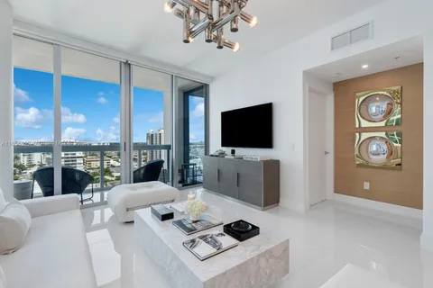 6899 Collins Ave # 1109, Miami Beach FL 33141