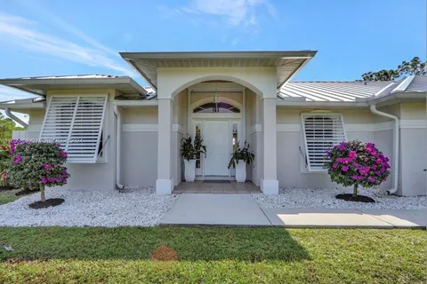 2705 SE Ranch Acres Cir, Jupiter FL 33478