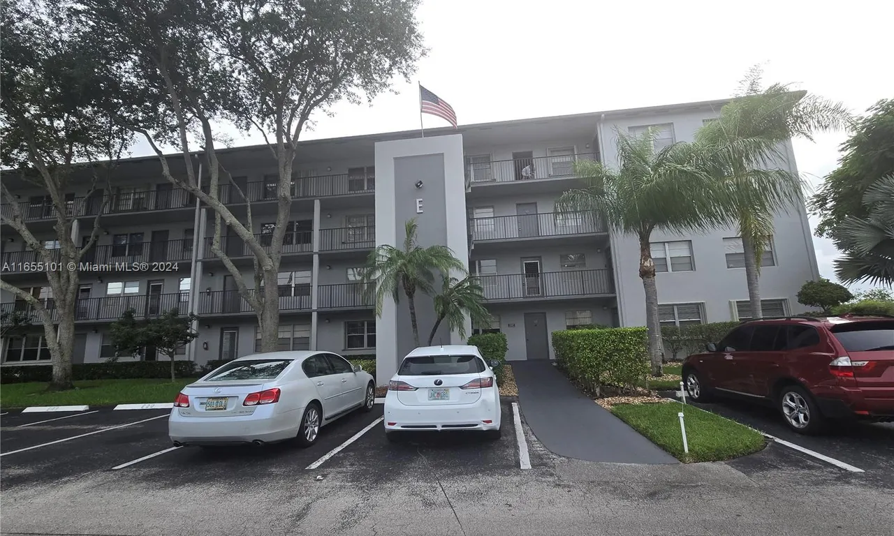 300 SW 134th Way # 413E, Pembroke Pines FL 33027