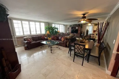 5313 Collins Ave # 910, Miami Beach FL 33140