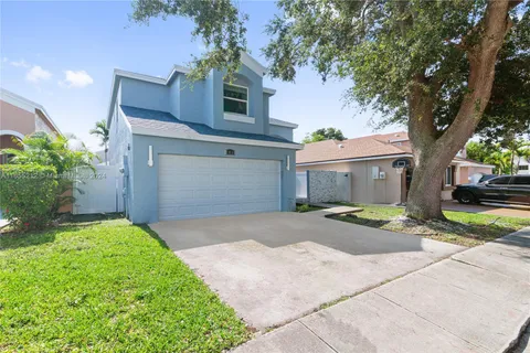 2811 River Run Ter, Miramar FL 33025