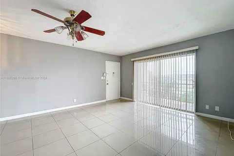 4043 NW 16th St # 301, Lauderhill FL 33313