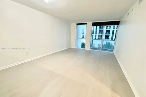 253 NE 2nd St # 1406, Miami FL 33132
