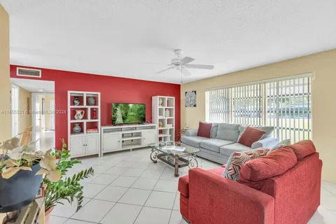 1110 W Circle Ter W # D, Delray Beach FL 33445