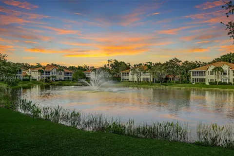 6195 Reserve Circle # 1304, Naples FL 34119