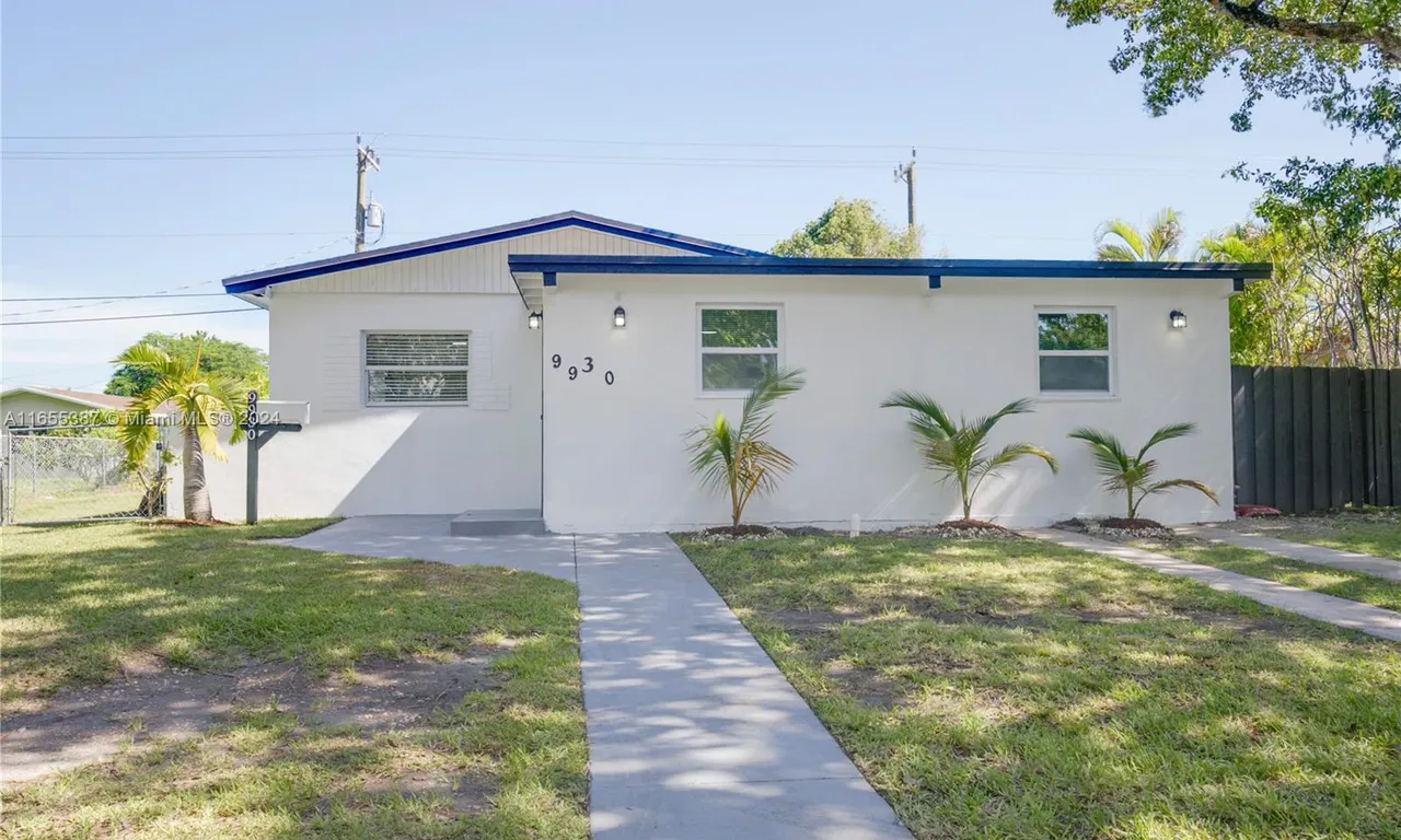 9930 Caribbean Blvd, Cutler Bay FL 33189