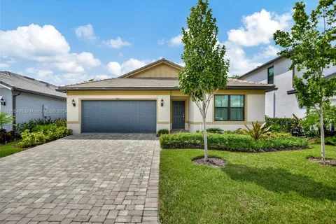 3021 Hibiscus Ave, Lauderdale Lakes FL 33311