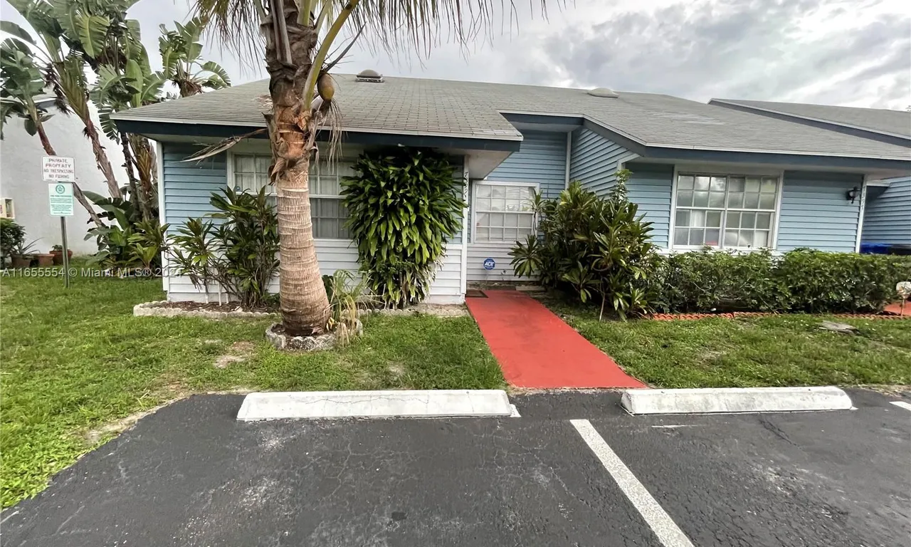 7399 Tam Oshanter Blvd # 7399, North Lauderdale FL 33068