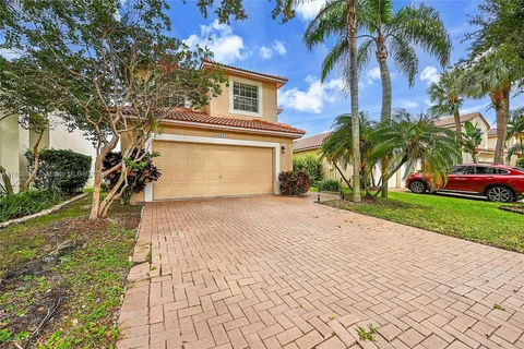 3884 NW 63rd Ter, Coral Springs FL 33067
