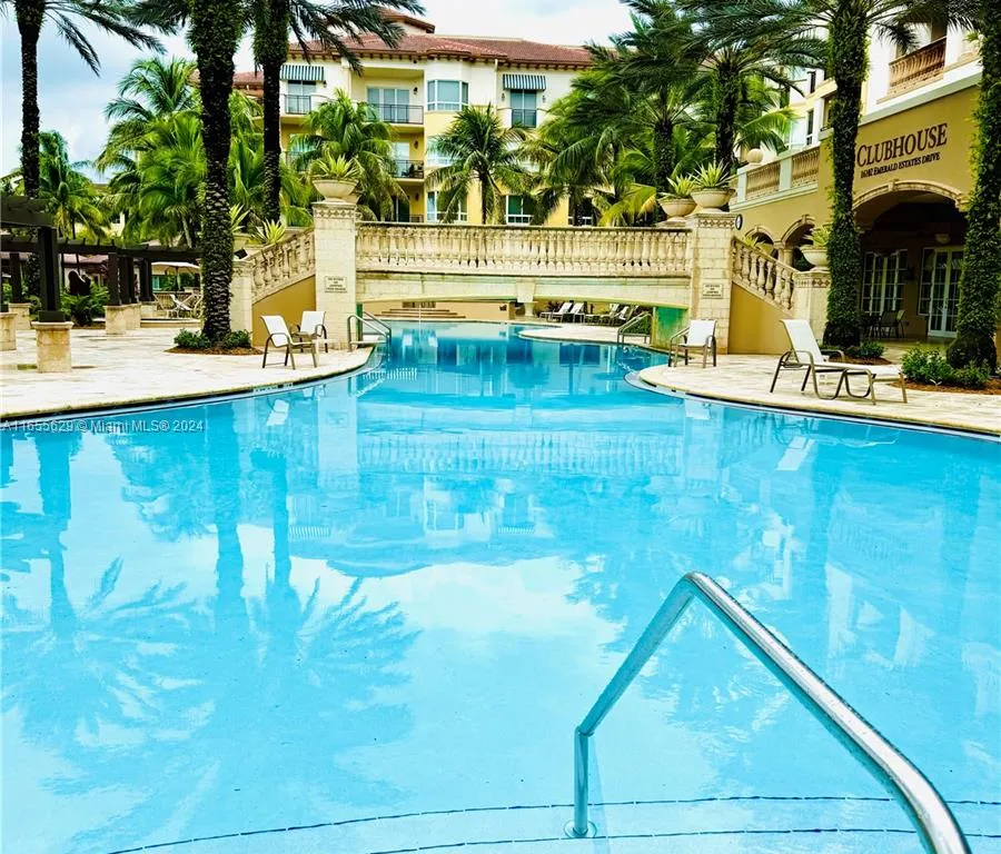 16100 Emerald Estates Dr # 278, Weston FL 33331