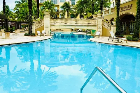 16100 Emerald Estates Dr # 278, Weston FL 33331