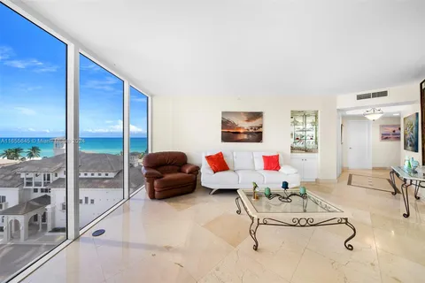 4775 Collins Ave # 807, Miami Beach FL 33140