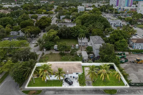 301 NW 34th St, Miami FL 33127