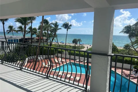 5415 Collins Ave # 306, Miami Beach FL 33140