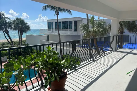 5415 Collins Ave # 306, Miami Beach FL 33140