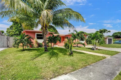 4247 NW 34th Ave, Lauderdale Lakes FL 33309