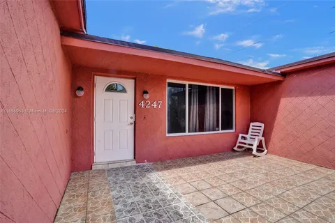 4247 NW 34th Ave, Lauderdale Lakes FL 33309