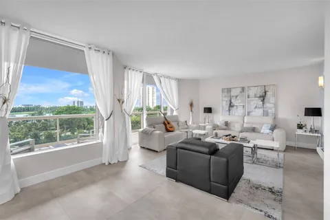 20191 E Country Club Dr # 601, Aventura FL 33180