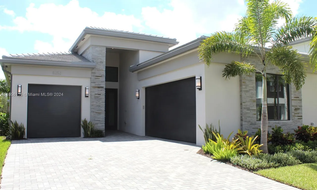 8252 Crystal Downs Ave, Boca Raton FL 33434