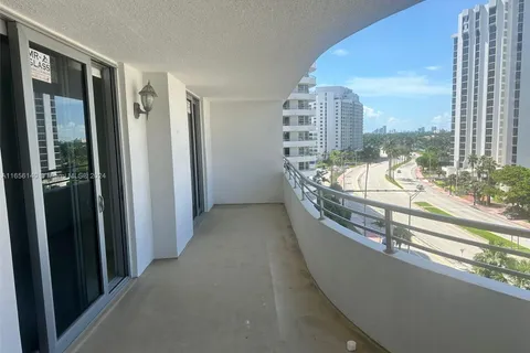 5555 Collins Ave # 8Z, Miami Beach FL 33140