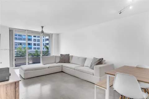 1401 Bay Rd # 504, Miami Beach FL 33139