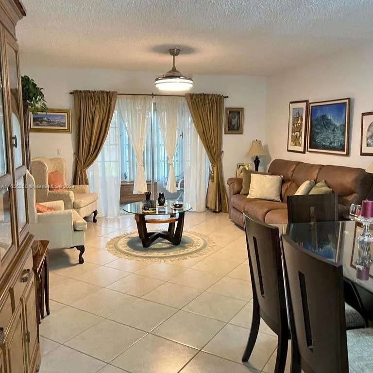 5 Abbey Ln # 203, Delray Beach FL 33446