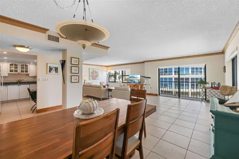 5415 Collins Ave # 407, Miami Beach FL 33140