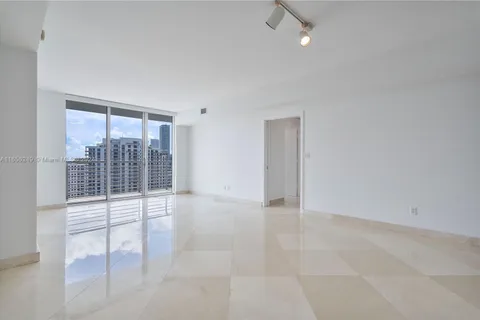 325 S Biscayne Blvd # 3721, Miami FL 33131