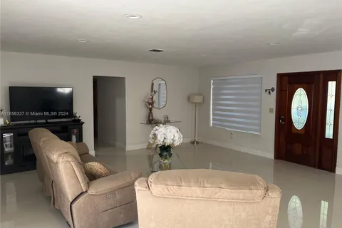 14371 Lake Crescent, Miami Lakes FL 33014