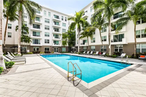 2421 NE 65th St # 209, Fort Lauderdale FL 33308