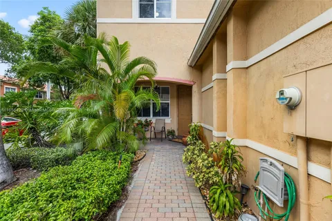 4900 SW 30th Ter # 4900, Dania Beach FL 33312