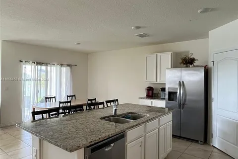 424 Noble Ave # 424, Davenport FL 33837