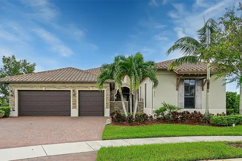 8700 Waterview Ter, Parkland FL 33076