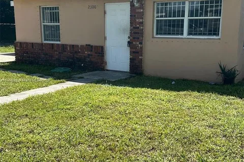 2300 Rutland St, Opa-Locka FL 33054