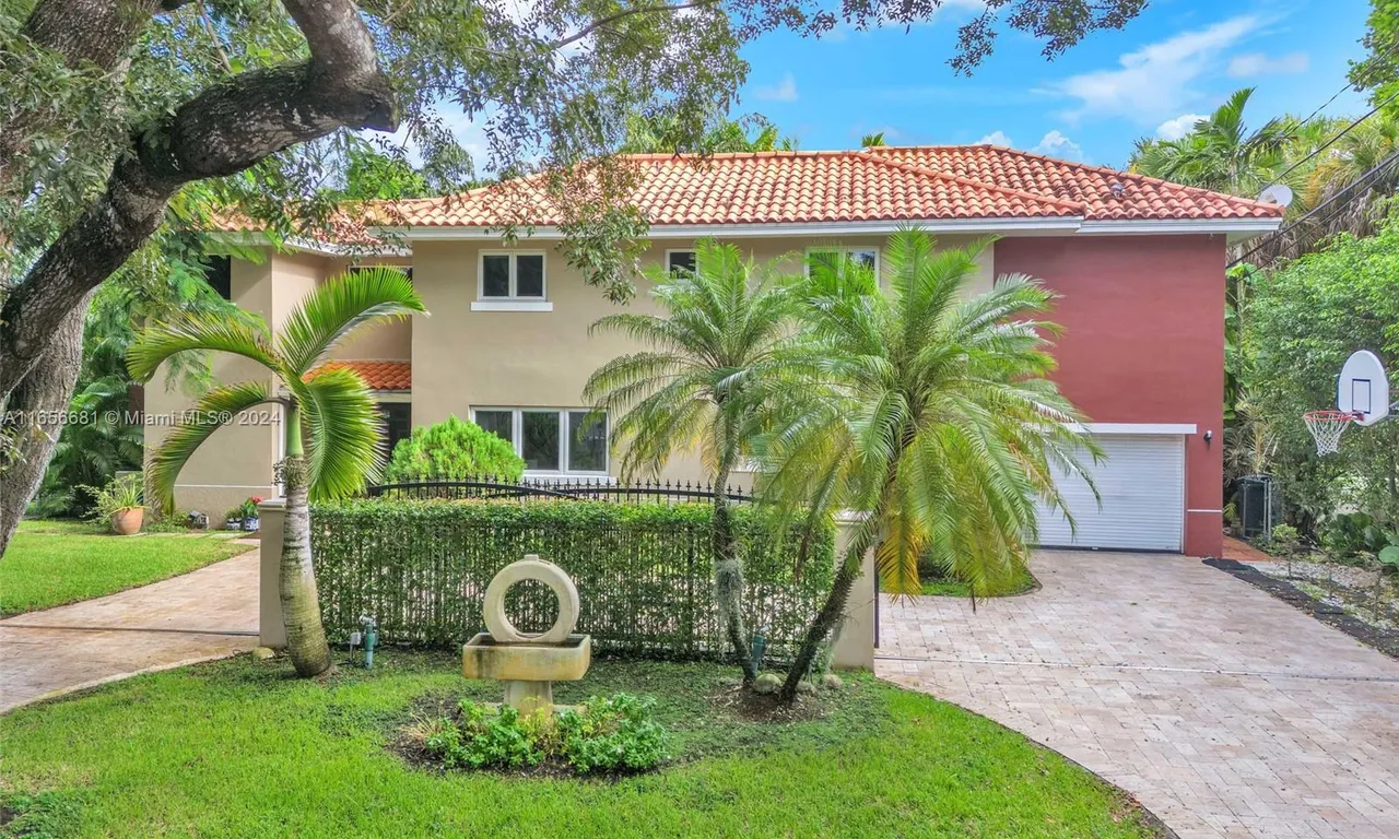 1543 Dorado Ave, Coral Gables FL 33146