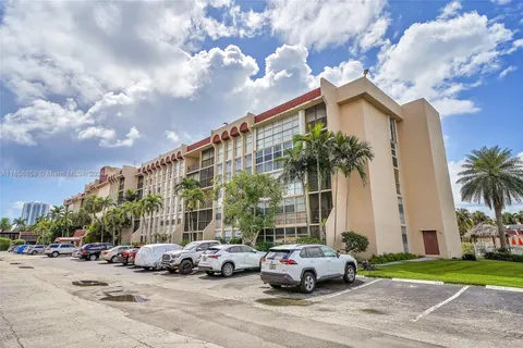 2001 Atlantic Shores # 220, Hallandale Beach FL 33009