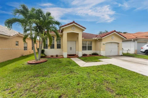 14066 S Cypress Cove Cir, Davie FL 33325