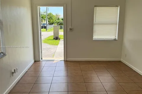 1708 Lauderdale Manor Dr, Fort Lauderdale FL 33311