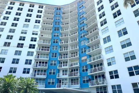 301 N Ocean Blvd # 701, Pompano Beach FL 33062