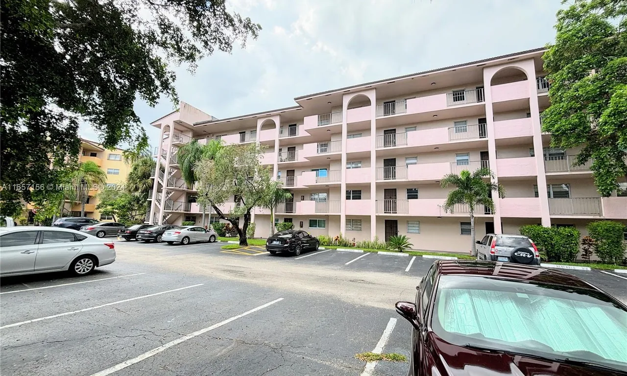 4025 N Nob Hill Rd # 501, Sunrise FL 33351