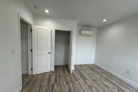 1248 Marseille Dr # 1, Miami Beach FL 33141