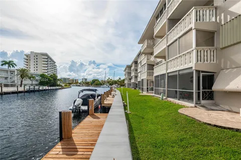 440 Paradise Isle Blvd # 101, Hallandale Beach FL 33009