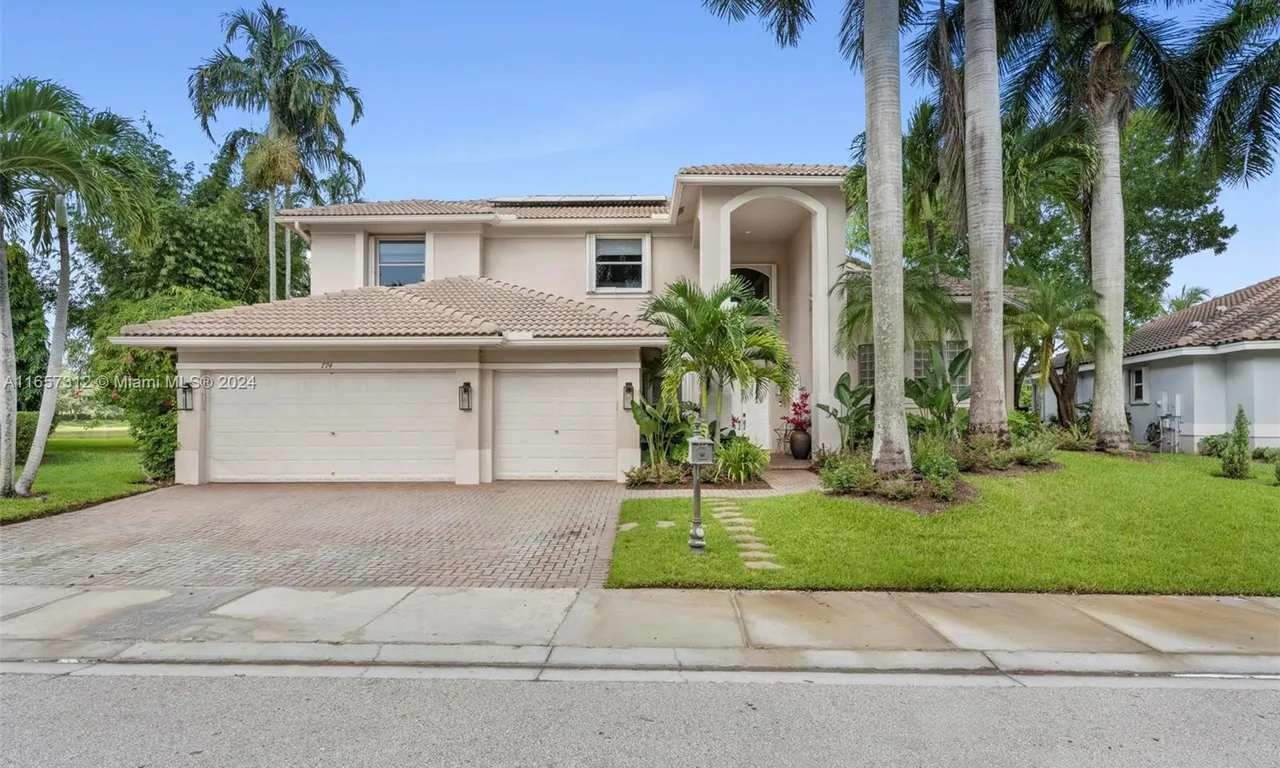 774 Regal Cove Rd, Weston FL 33327