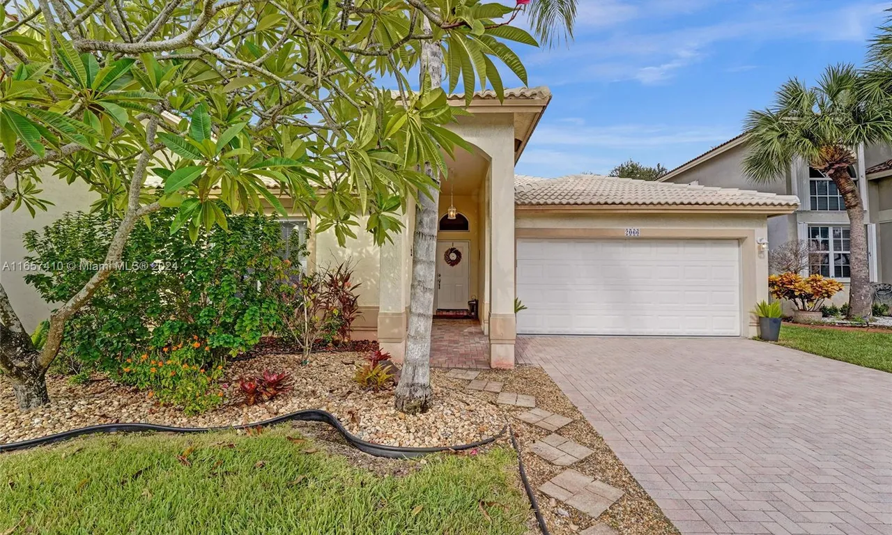 2066 NW 171st Ave, Pembroke Pines FL 33028