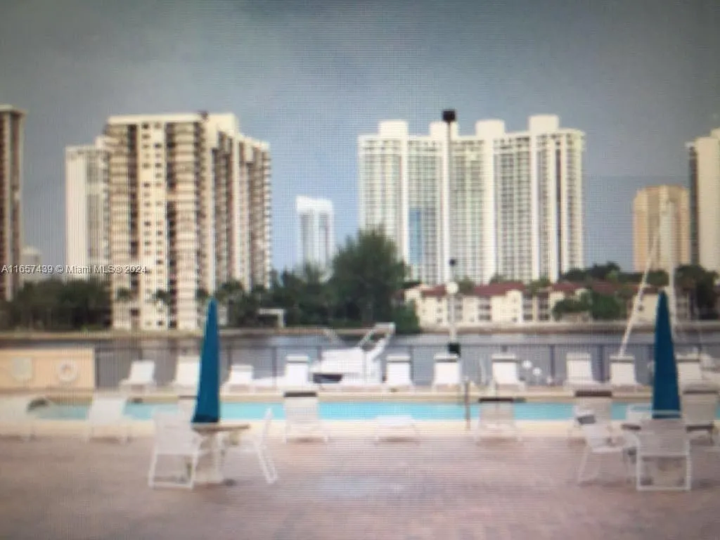 18041 Biscayne Blvd # 204, Aventura FL 33160