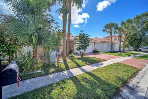 7246 Chesapeake Cir, Boynton Beach FL 33436