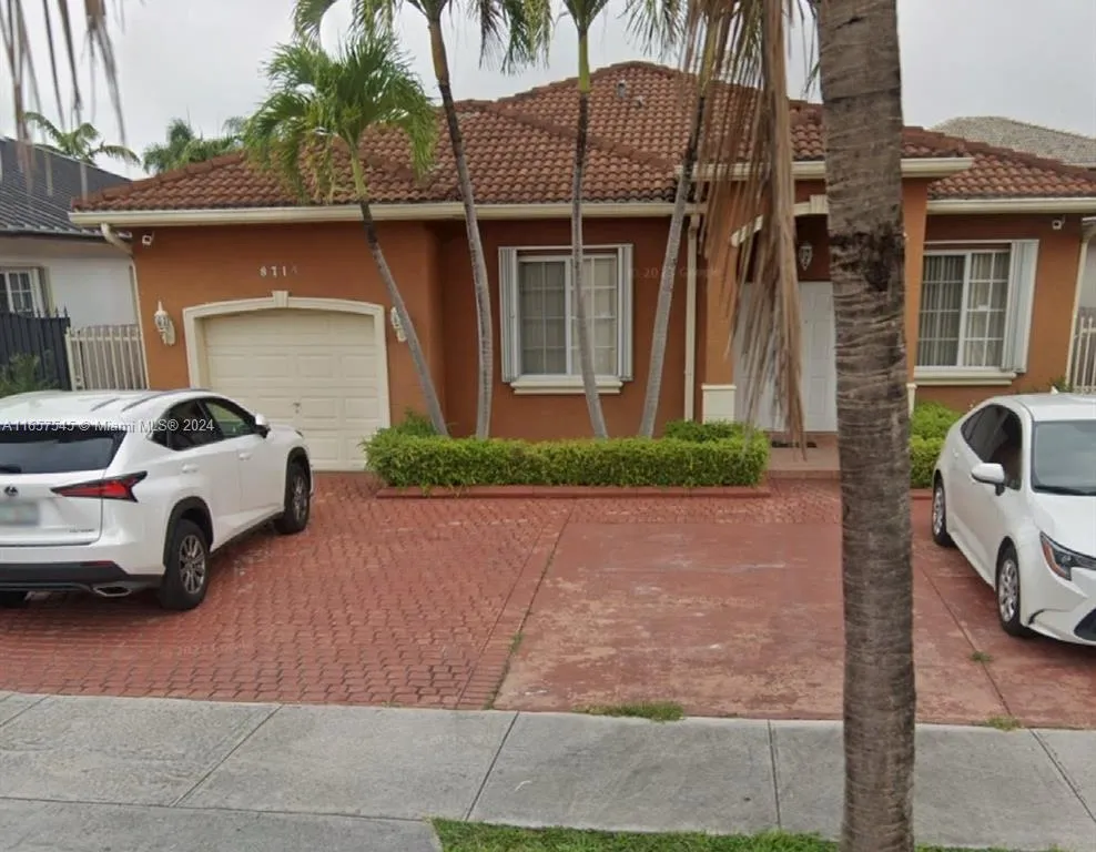 8713 NW 146th Ln, Miami Lakes FL 33018